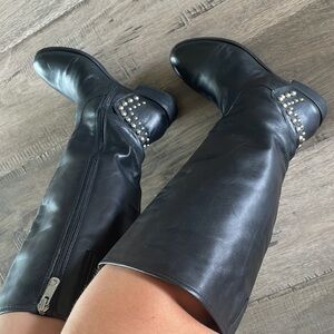 Guess Boots size 6.5